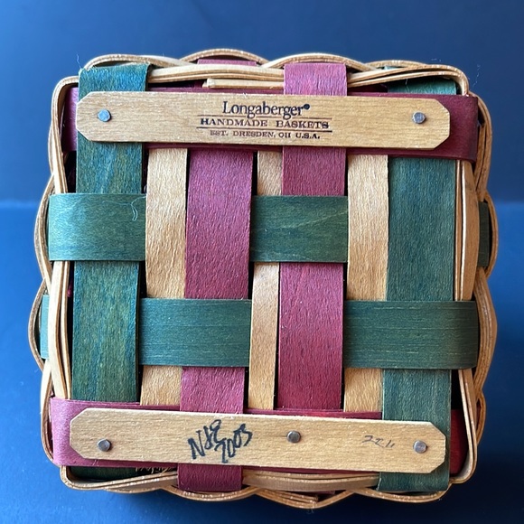 Longaberger 2003 Holiday Helper basket - Picture 3 of 5